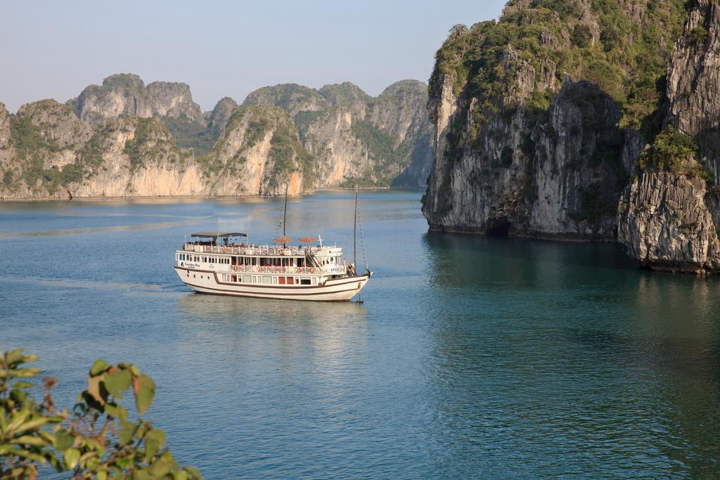 Hotel Garden Bay Cruise Ha Long Exterior foto