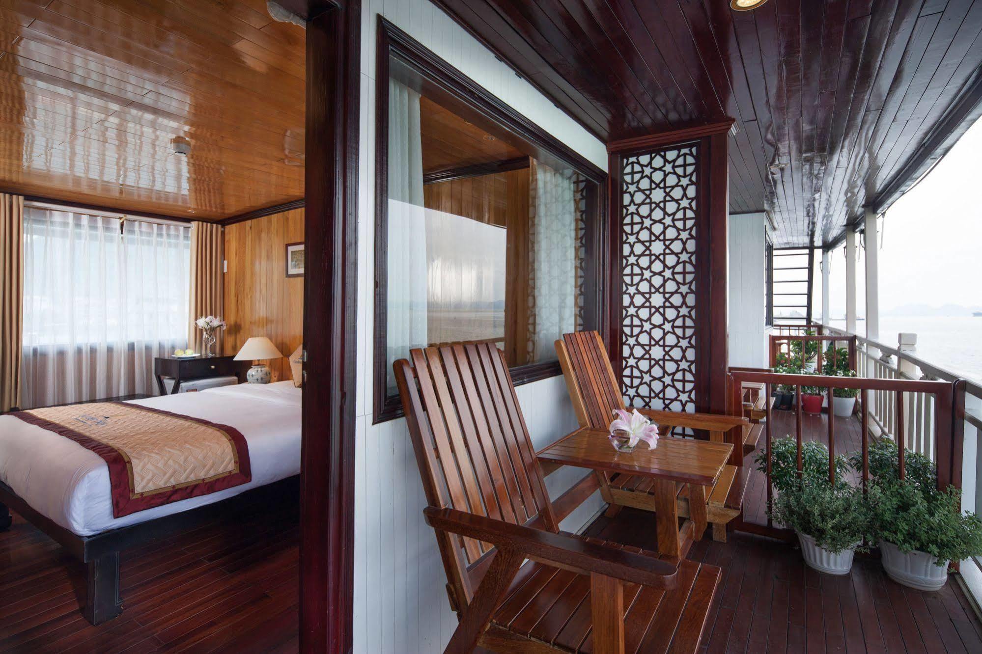 Hotel Garden Bay Cruise Ha Long Exterior foto