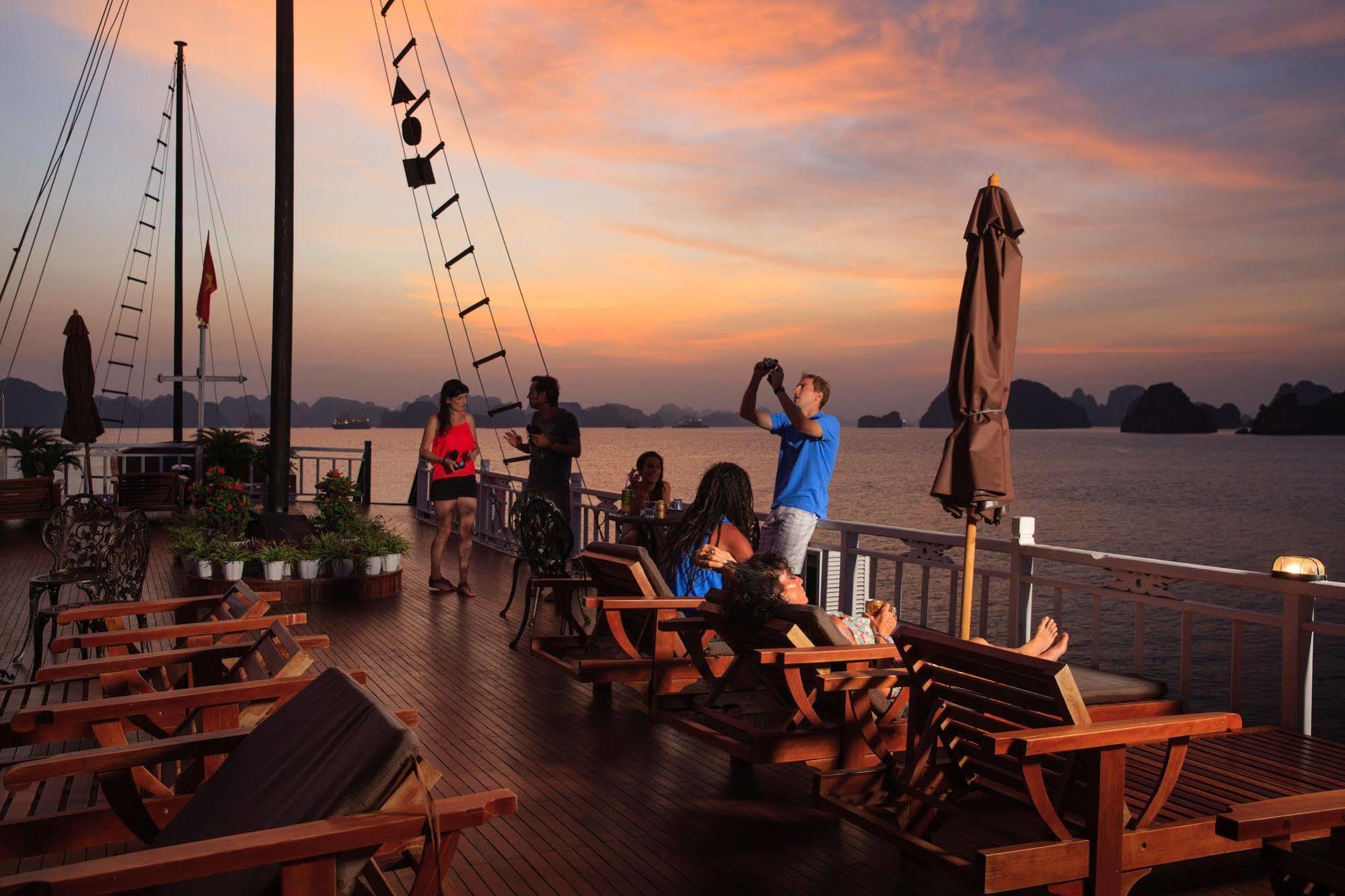 Hotel Garden Bay Cruise Ha Long Exterior foto
