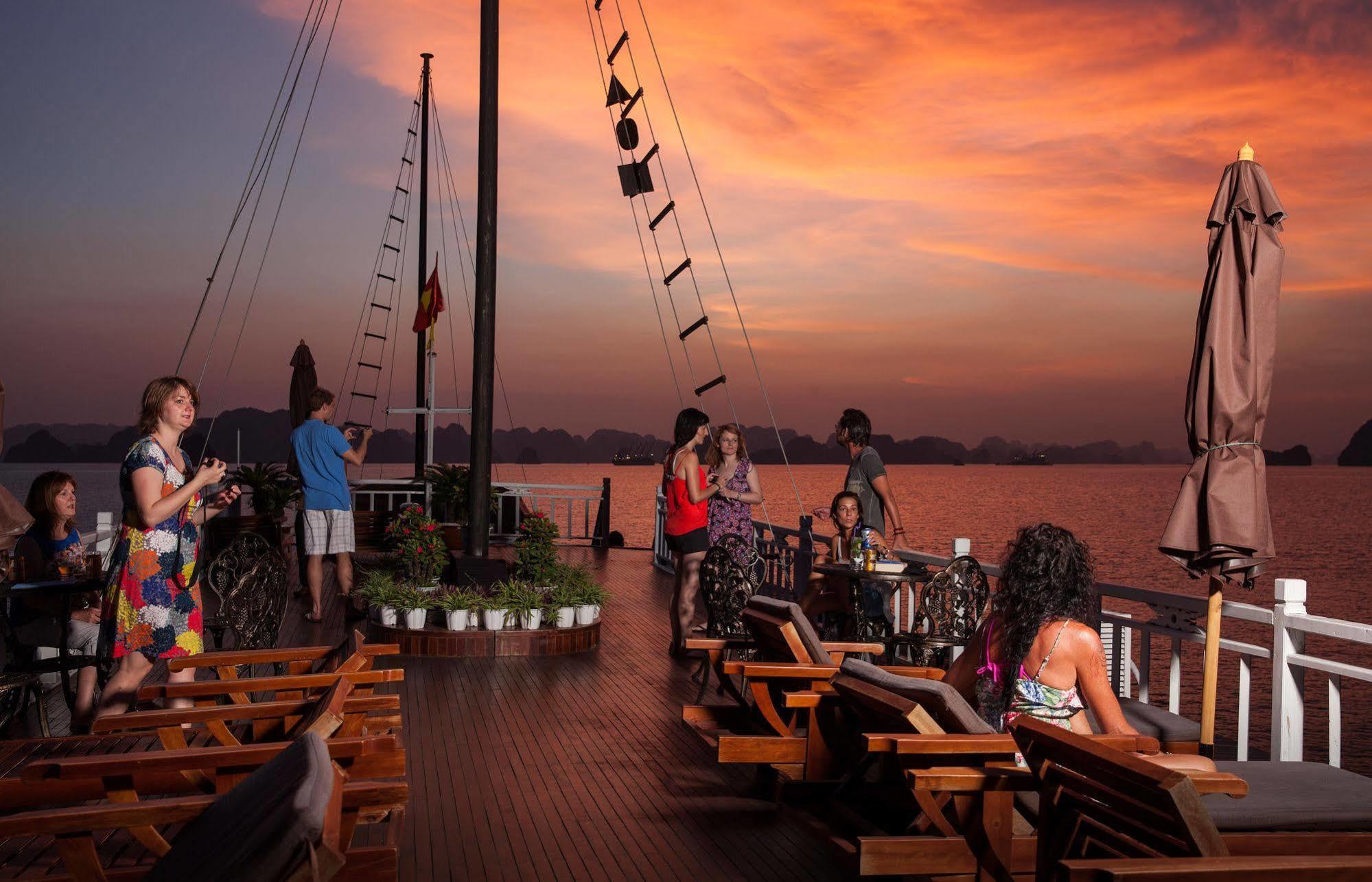 Hotel Garden Bay Cruise Ha Long Exterior foto