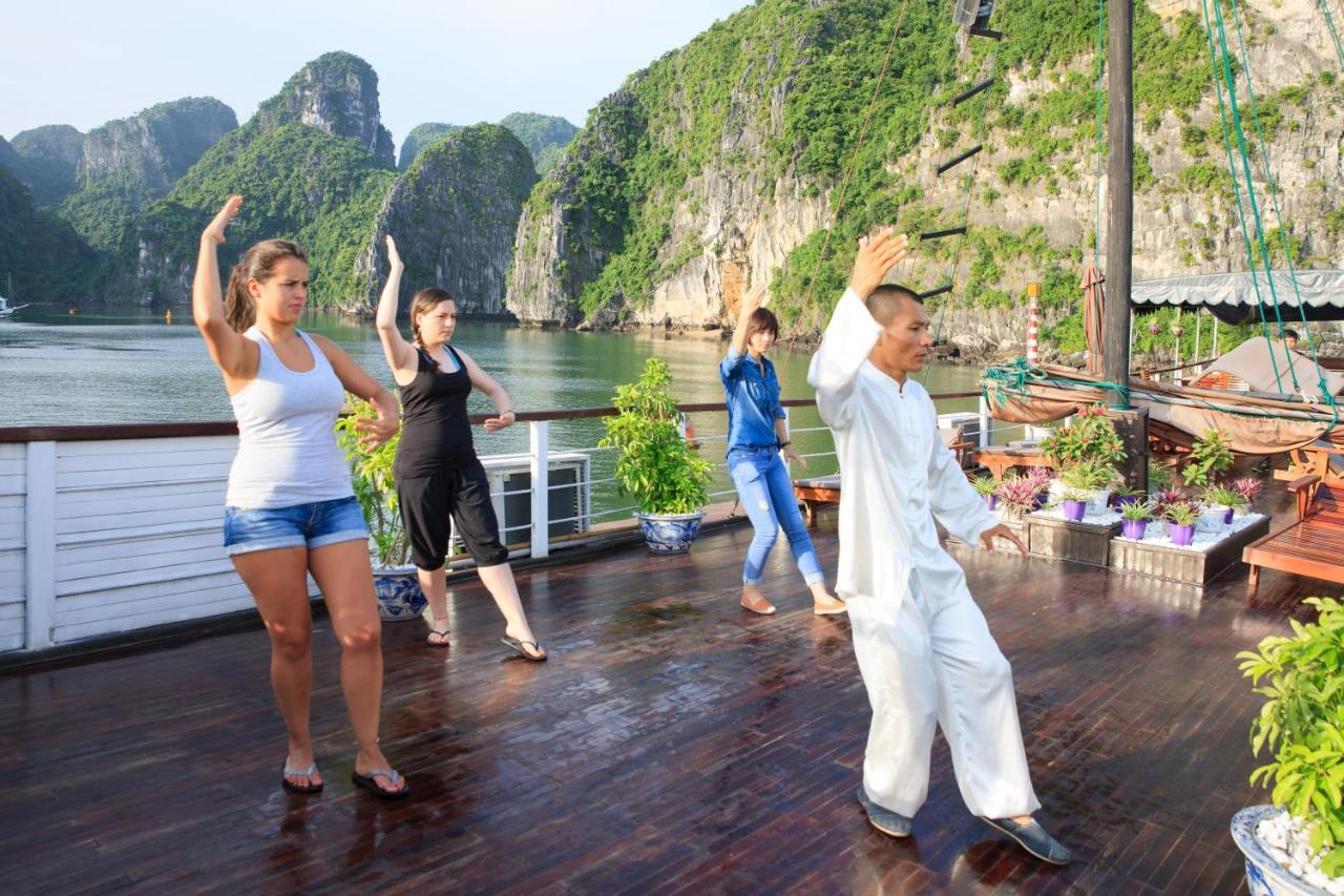 Hotel Garden Bay Cruise Ha Long Exterior foto